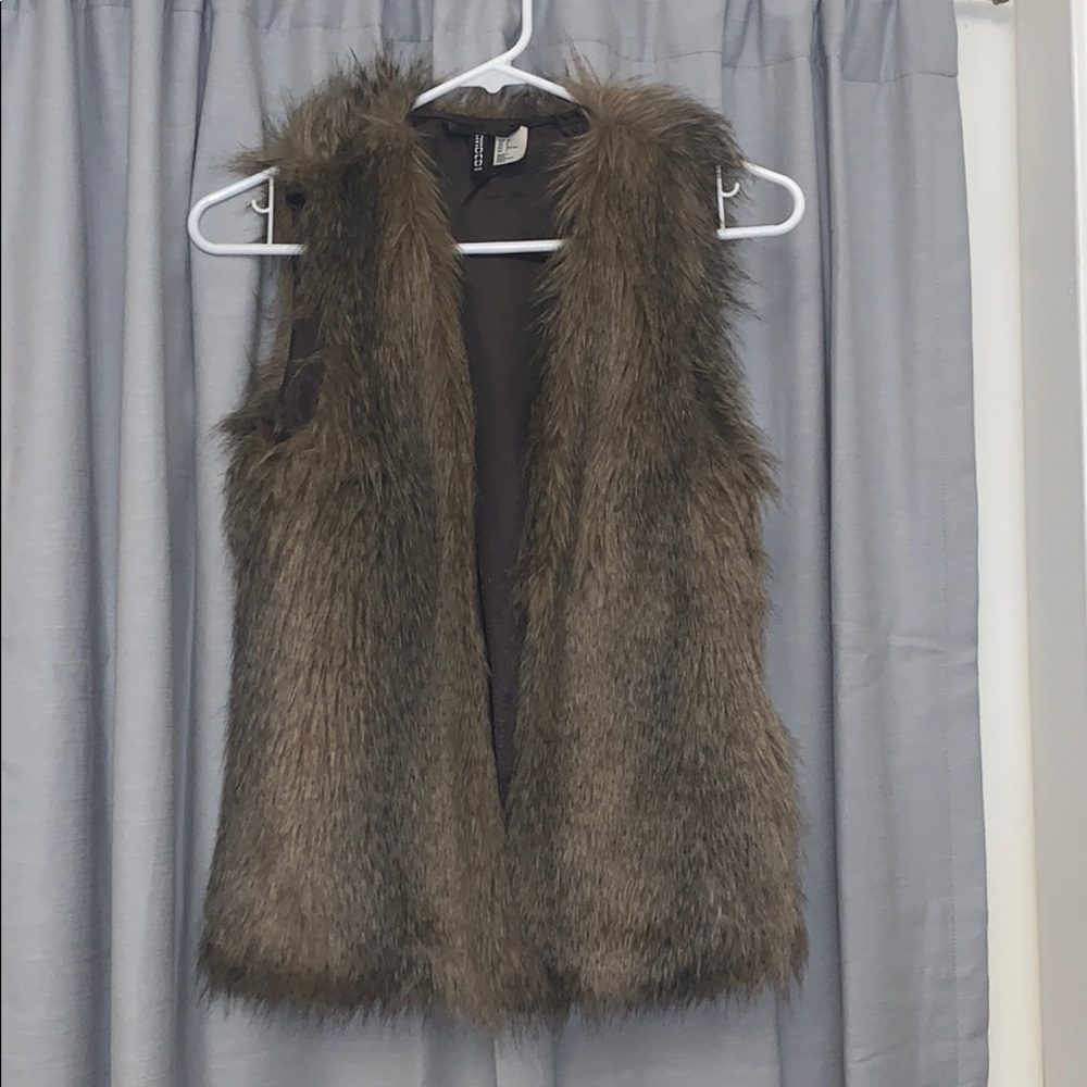 Faux fur H&M vest